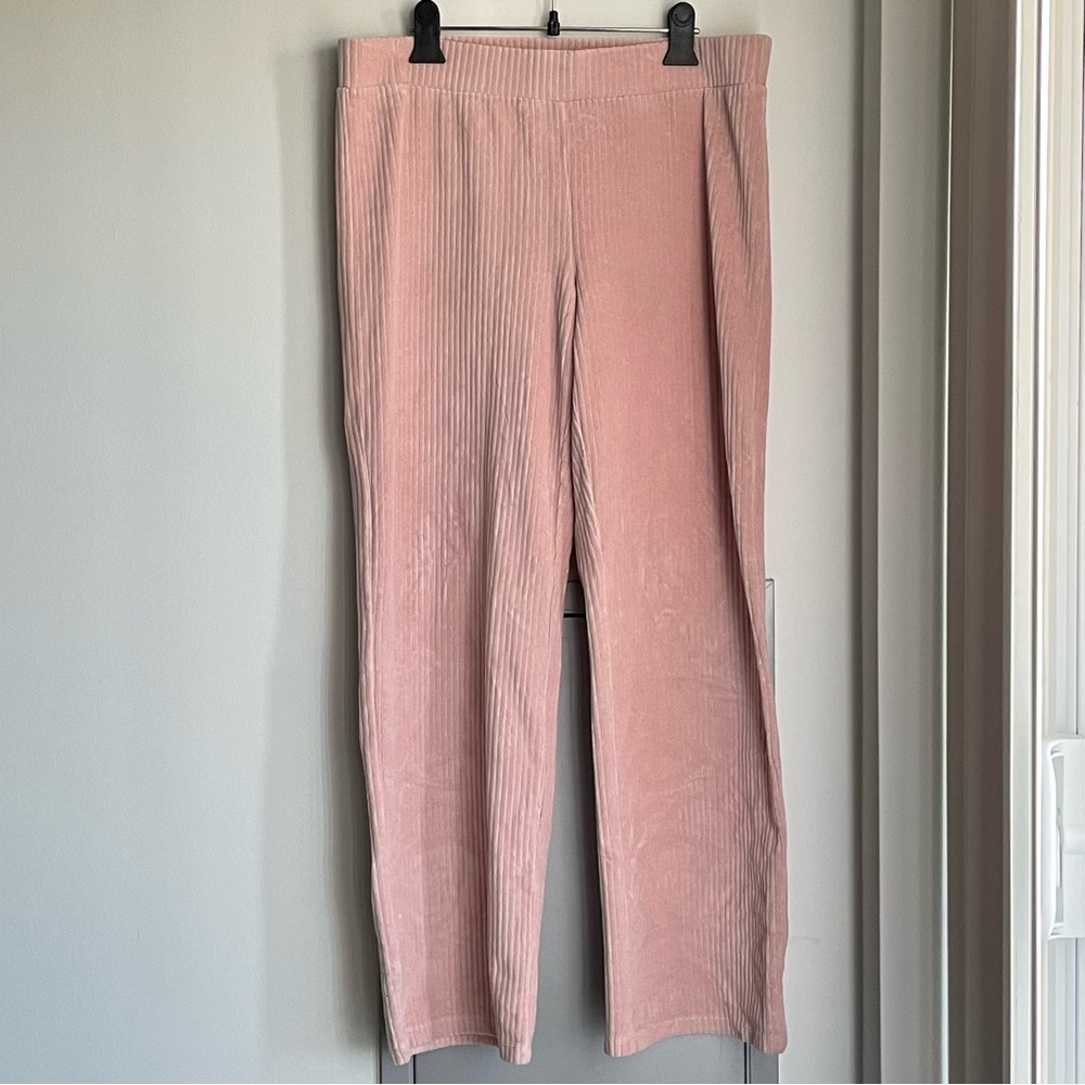 ARITZIA SUNDAY BEST Dusty Pink Ribbed Velvet Wide Leg Pants
